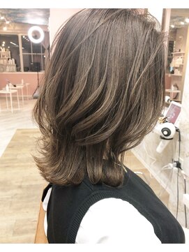 フィガロ ウメダ(FIGARO UMEDA) 【FIGARO　umeda】ライトベージュ×シークレットハイライト