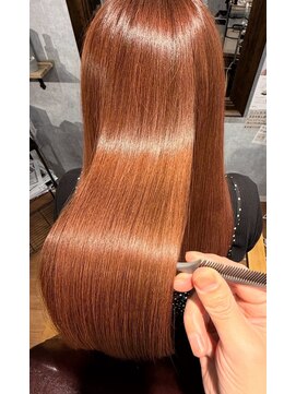 マスト ヘアー(must hair) 20代30代ピレンジベージュシースルーバングストレートロング