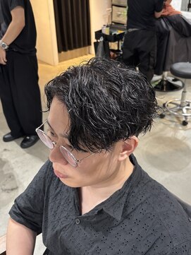 ブルニール 心斎橋(BLEUNIR) くるくるしない　縦落ち　ツイストスパイラル