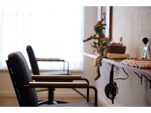 間隔広めのお席で他の方を気にせずにお過ごしいただけます♪