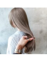 ギークス(GEEKS)&nbsp;【GEEKS渋谷】ホワイトアッシュ/ケアブリーチ/20代30代/髪質改善