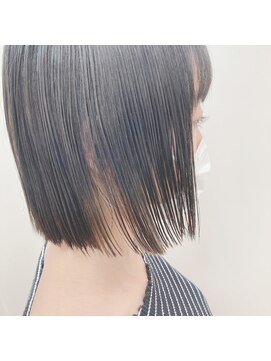 ディーボーイ 下通本店(D-BOY) ボブ/くすみブルー/イルミナカラー／イヤリングカラー