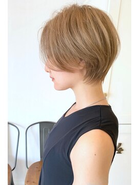 イーエス(E.S) 大人綺麗めショート