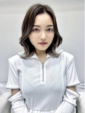 コーゾーギンザ 上野御徒町店(KOZO GINZA) ミディアムレイヤー/シルキーベージュ/韓国前髪/くびれカット