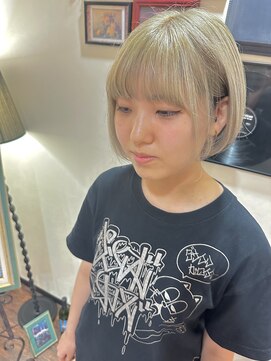 ヘアアンドスペース ベロン(hair&space velon) パールブロンドボブ