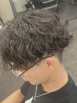 オーバー(OVER) #波巻きスパイラル#センターパート#ツーブロック