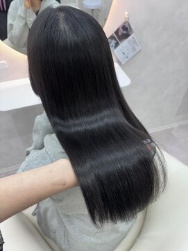 エス(Ess) 《中島遼香》ブルーブラック/ブラック