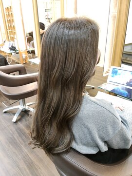 アパルトメント ジェシカ(l'appartement de Jessica) グレージュカラー