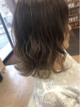 ベルポートヘア(Bellport hair) バレイヤージュon透明感グレージュ