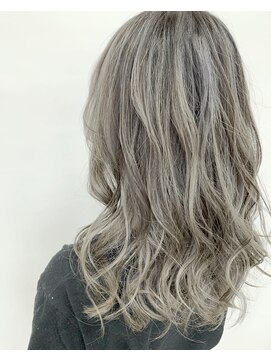 トリニティ(trinity) 【トリニティ】たっぷりのハイライト×グラデ×レイヤーカット