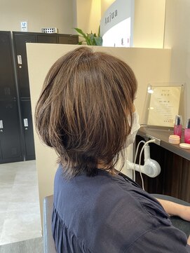 グランドール 下曽根店(Grandoll) ウルフカット×ハイトーングライカラー