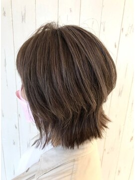 ラウレア(Laule'a) ミセスに人気のボブ