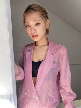 ユイル(Uil) 似合わせ小顔ボブ× ブリーチカラー デザインカラー