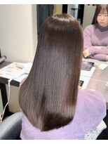 ワン バイ ジエクト(One by The Ect)&nbsp;【レイヤーロング】シルキーベージュ髪質改善アッシュカラー