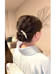 訪問着着付け＋ヘアセット＋フルメイク　￥18,700～