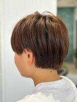吉&nbsp;刈り上げショート