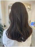 透明感夏カラーくすみベージュ重めロングセミディゆるふわ巻き