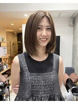 ディーエックス ウエスト(Dxxxx WEST)&nbsp;レイヤーカット ミディアムレイヤー グレージュカラー