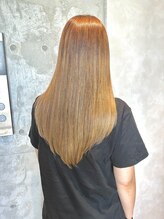 シーインフィニート 人形町店(C∞)&nbsp;ハイライトが入っていても髪質改善縮毛矯正でツヤツヤに◎