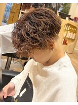 ルースト 渋谷店(ROOST)&nbsp;[おしゃれな人はこれ！]ブラウン×サーフカール