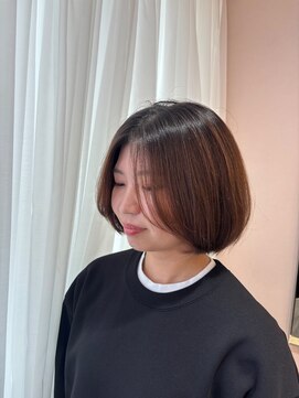 ベルタバイメルク(belta by merc.) ツヤツヤのふんわりレイヤーボブ小顔