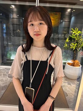 ミディアムくびれスタイル×ナチュラルグレージュブラウン