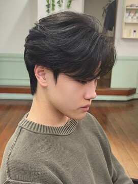 フェザーパーマ/ニュアンスパーマ/センターパート/刈り上げ無し