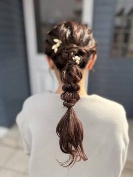 ロックステディ(ROCK STEADY) ポニーテールアレンジ