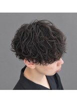 ホワイト(WHITE)&nbsp;マッシュ×シャドウパーマ