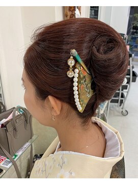 ブリエ(briller) TAKAKOstyle☆王道 夜会巻き