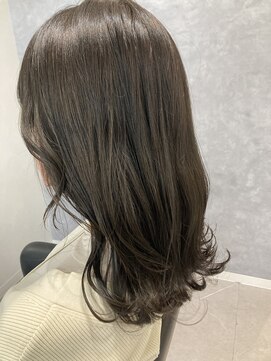 ガーベラ(gerbera) マットグレージュ