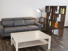 バーバーショップニール(BARBERShopNIL)の雰囲気（◎広い待合スペースあり◎）