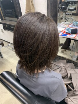 ペコラ(pecora) 外ハネミディアムレイヤー