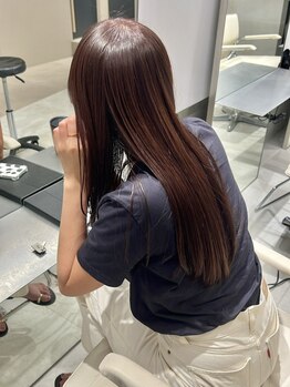 ユズリハ(yuzuriha)の写真/気になるクセやうねりが自然なストレートの仕上がりに♪髪に優しく、ダメージレスな縮毛矯正。