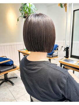 リディー(Lidee) Lideeあごレングスのボブ