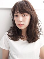 コス(kos) ダークトーン*ツヤのある抑えめウェーブ