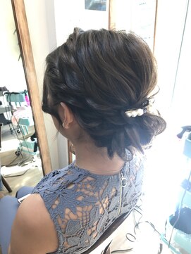 ロカット サロン(Roquat Salon) ふんわりアップアレンジ【ヘアアレンジ　立川南口/立川/八王子】