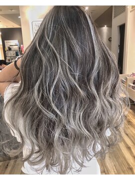 ルービック 京橋(Rubik's) コントラストハイライト×ホワイトベージュ