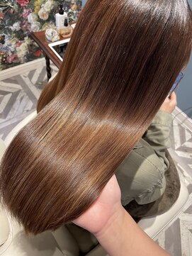 東京美髪研究所 恵比寿本店 Wプラチナミネコラ+ヒアルロン酸+P3シャンプー仕上げ