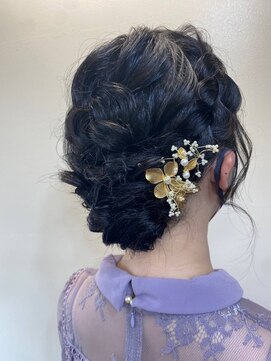 クレア(Crea) お呼ばれヘア アレンジ 結婚式 まとめ髪 編み込み