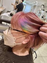 アッシュ 下丸子店(Ash)&nbsp;白髪90％を活かした大人ボブフェイスラインレインボー添え