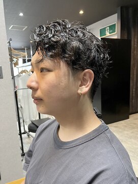 デネブ(Deneb) 20代30代メンズツイストパーマ束感トラッドオシャレ感ショート