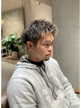 リヴゴーシュ(rive gauche) ツイストスパイラルパーマ