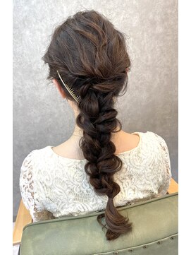 エニル(enil) ◎パーティーヘアアレンジ/編み下ろし◎