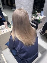 ステア ケース(stair case)&nbsp;ミルクティーベージュハイトーンカラー髪質改善トリートメント