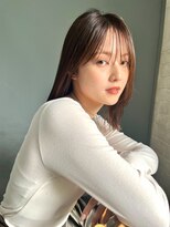 鎖骨ミディアムシースルーバング