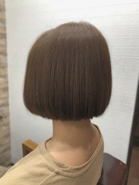 アトリエナガノ(atelier nagano) ショートボブ/ニュアンスカラー/センターパート/ブルージュ