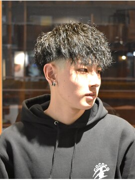 フリークバーバーショップ 河原町三条店(FREAK BARBER SHOP) スペインカール/スパイキーショート/フェザーパーマ/河原町三条K