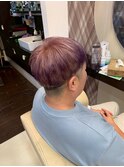 個性派スタイル◎エッジの効いたパープルショート/Wカラー