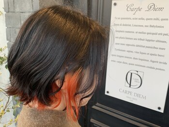 カルペ ディエム(CARPE DIEM)の写真/笑顔になれるカラーをご提案♪ワンポイントのブリーチカラーでイメージチェンジ！